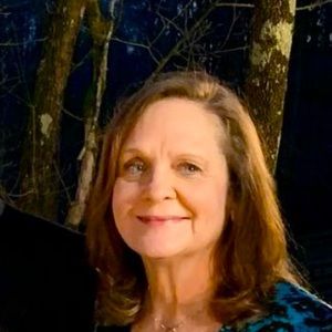 Meet your Posher, Deborah